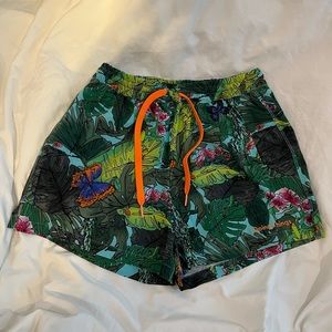 Outdoor voices kinda tropical doing things shorts